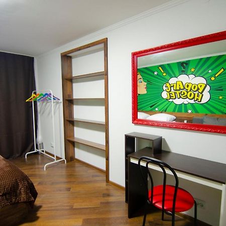 Pop Art Hostel Rynok Sq Lviv Kültér fotó