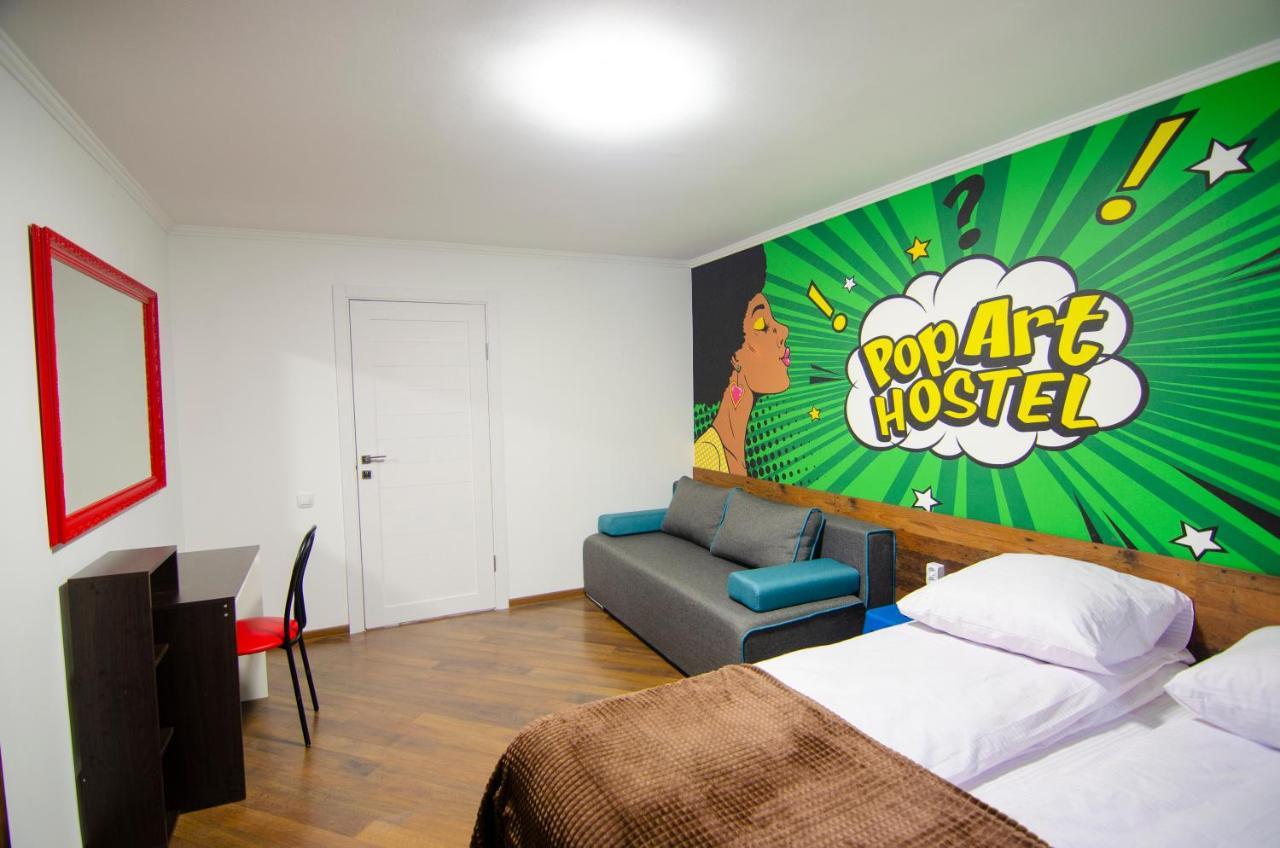 Pop Art Hostel Rynok Sq Lviv Kültér fotó