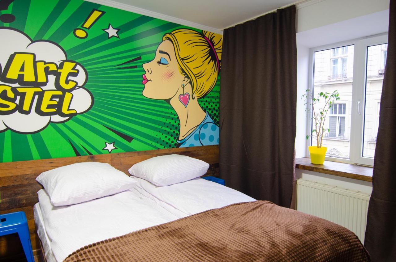 Pop Art Hostel Rynok Sq Lviv Kültér fotó