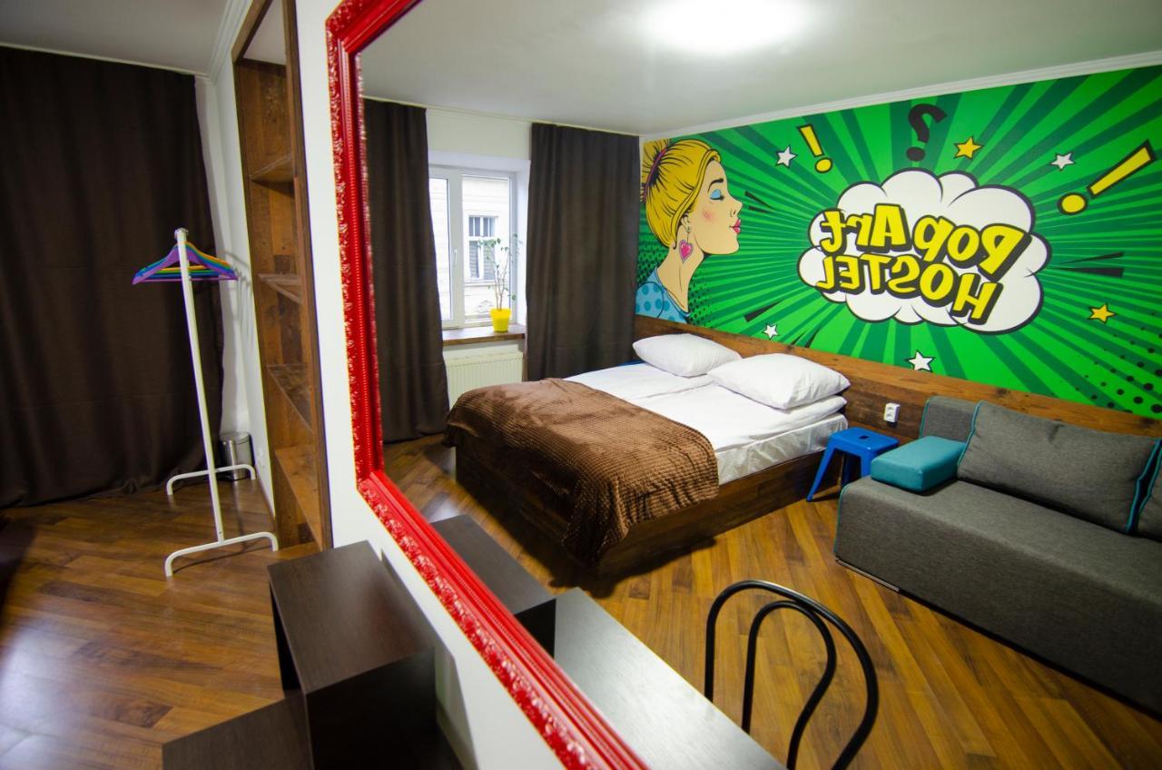 Pop Art Hostel Rynok Sq Lviv Kültér fotó