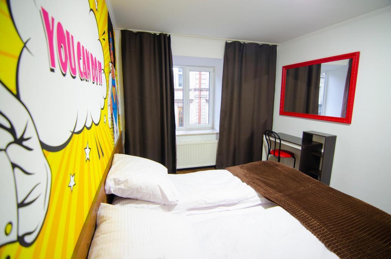 Pop Art Hostel Rynok Sq Lviv Kültér fotó