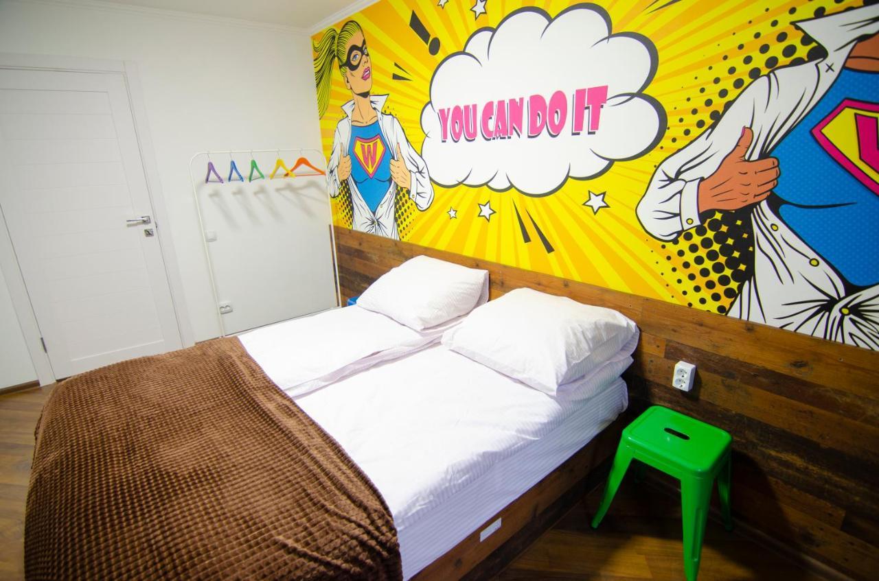 Pop Art Hostel Rynok Sq Lviv Kültér fotó