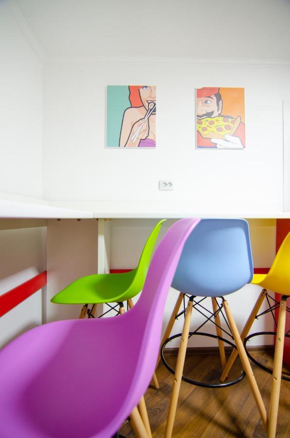 Pop Art Hostel Rynok Sq Lviv Kültér fotó